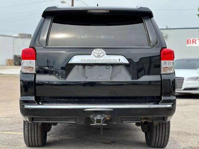 Vehicle image 8 of 43