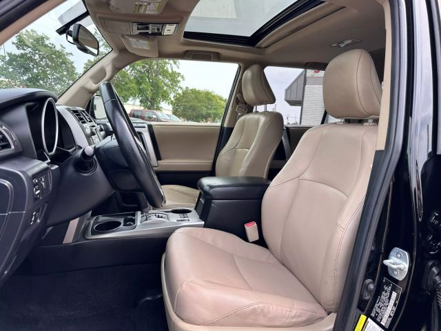 Vehicle image 14 of 43