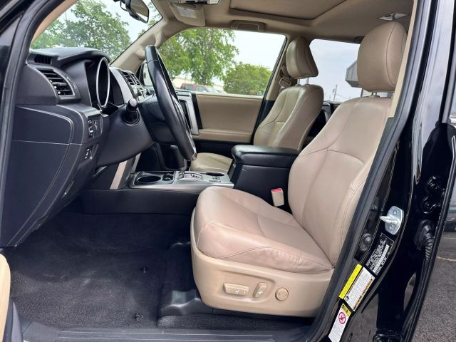 Vehicle image 13 of 43