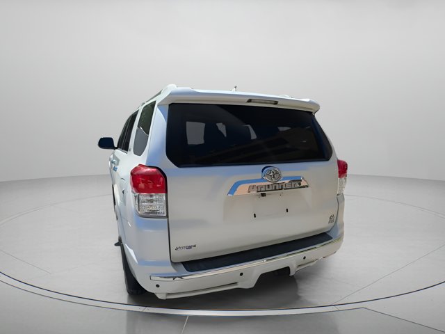 Vehicle image 25 of 61