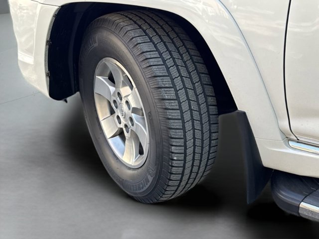 Vehicle image 58 of 61