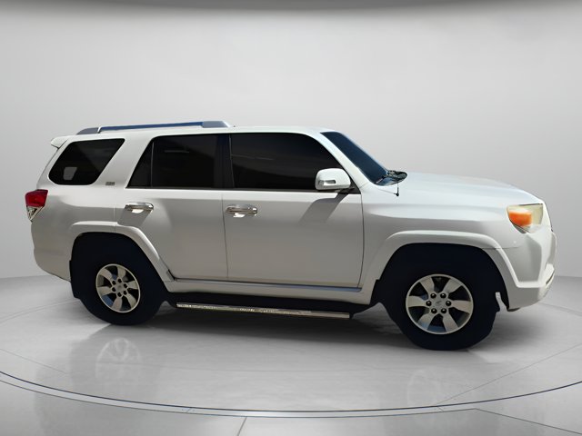 Vehicle image 32 of 61