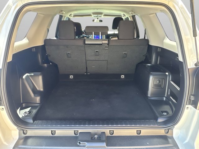 Vehicle image 36 of 61