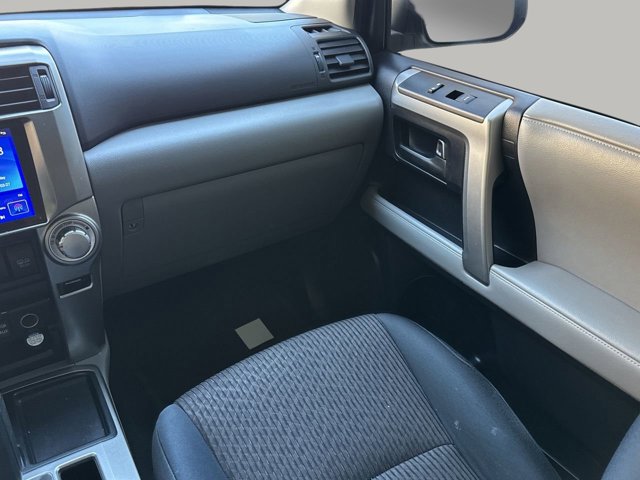 Vehicle image 43 of 61