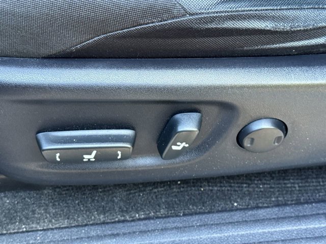 Vehicle image 47 of 61