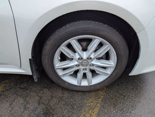 Vehicle image 8 of 18