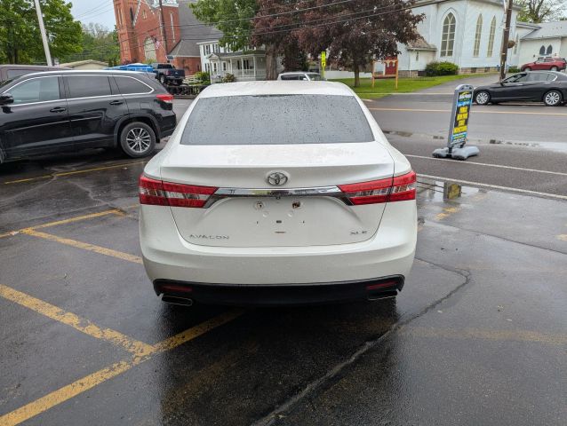 Vehicle image 5 of 18