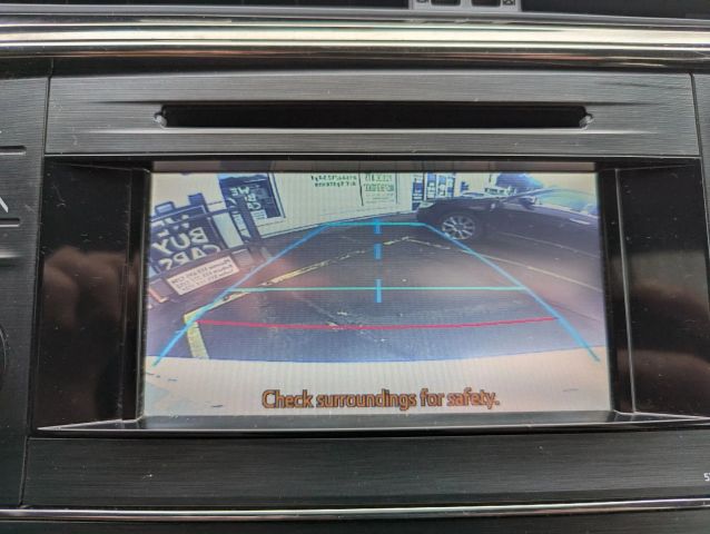 Vehicle image 13 of 18