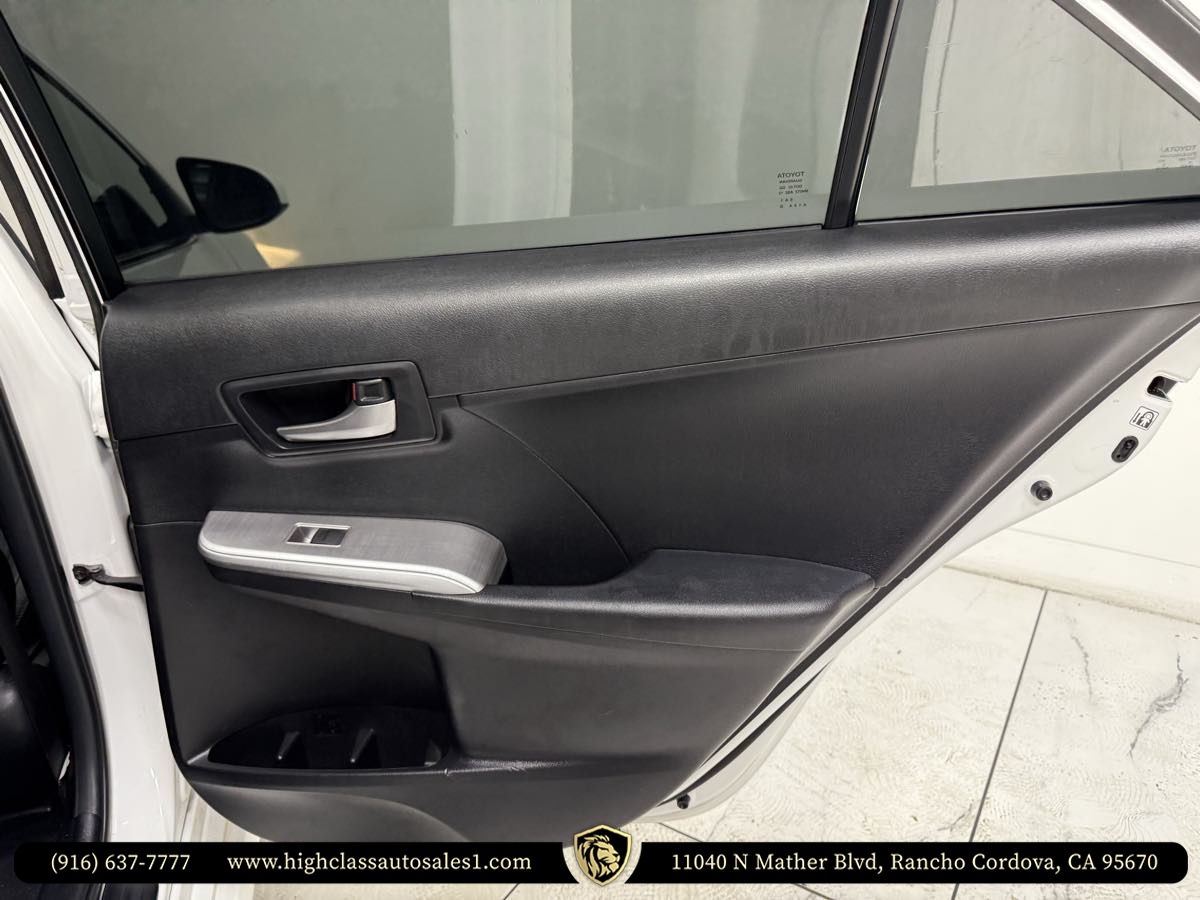 Vehicle image 22 of 54