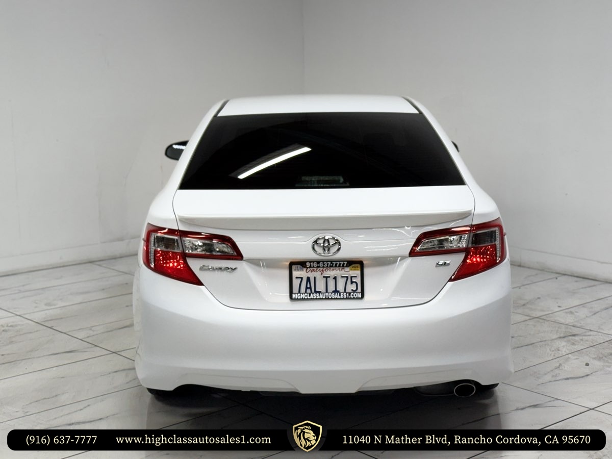 Vehicle image 9 of 54