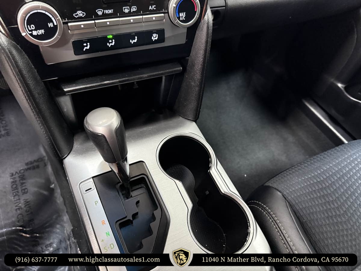 Vehicle image 37 of 54