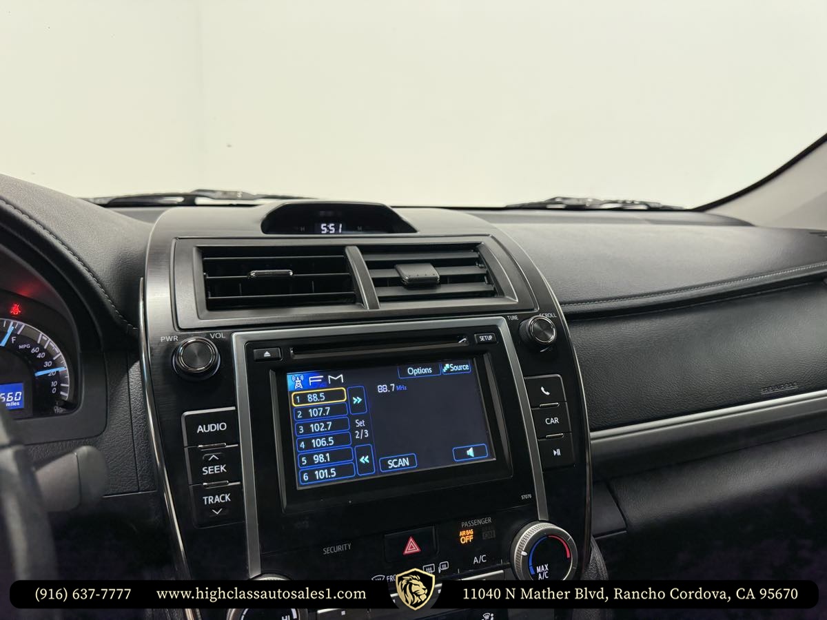 Vehicle image 34 of 54