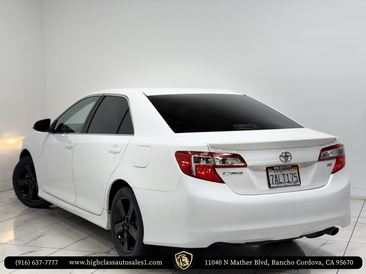Vehicle image 11 of 54