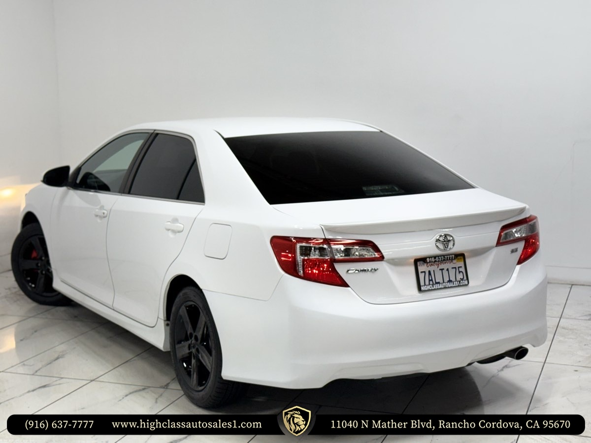 Vehicle image 12 of 54
