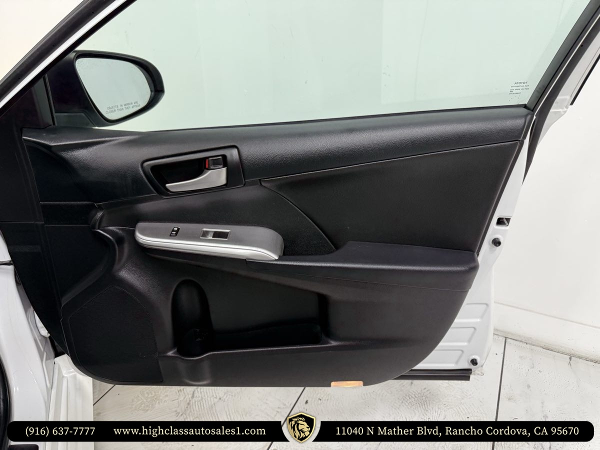Vehicle image 26 of 54