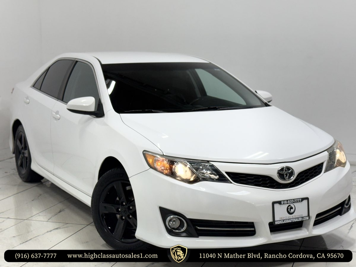 Vehicle image 5 of 54