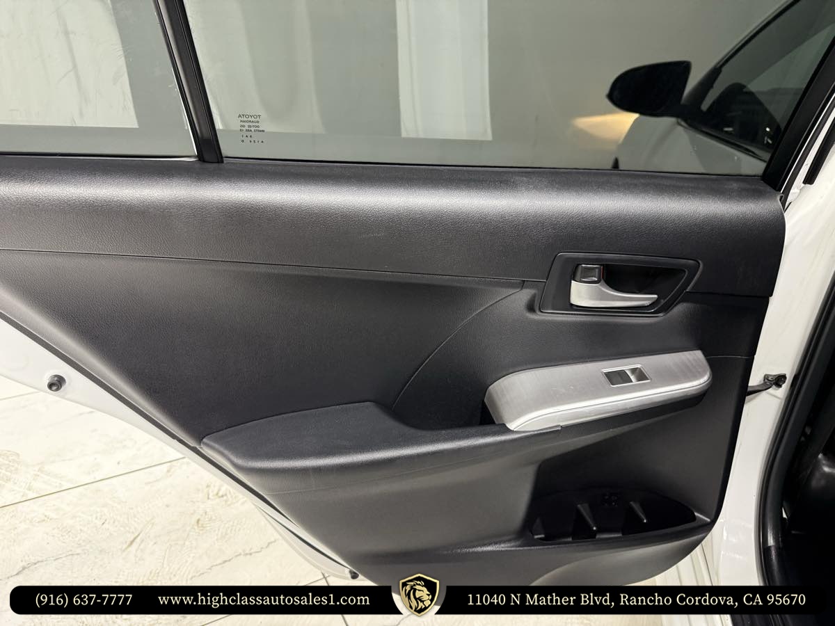 Vehicle image 18 of 54