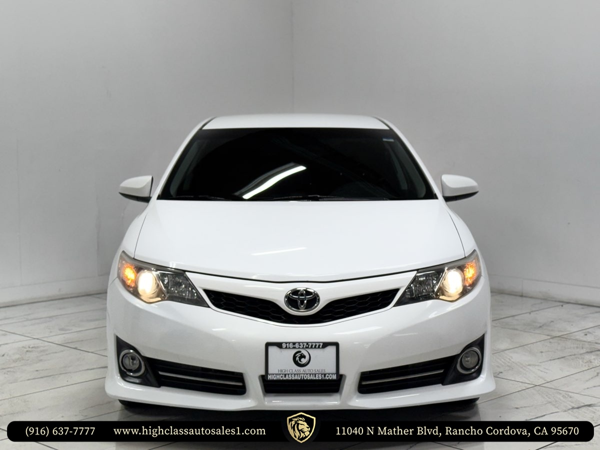 Vehicle image 3 of 54