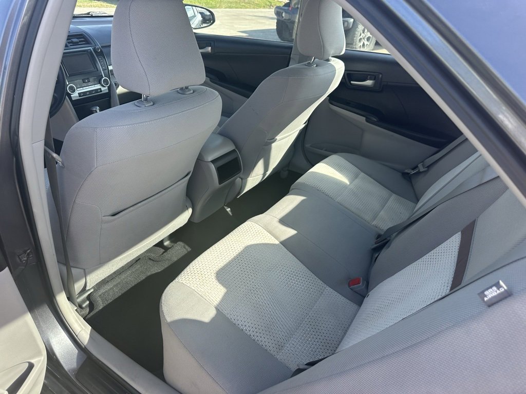 Vehicle image 11 of 23