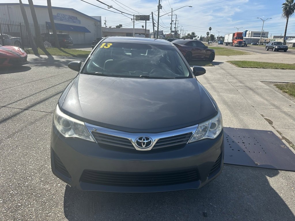 Vehicle image 4 of 23