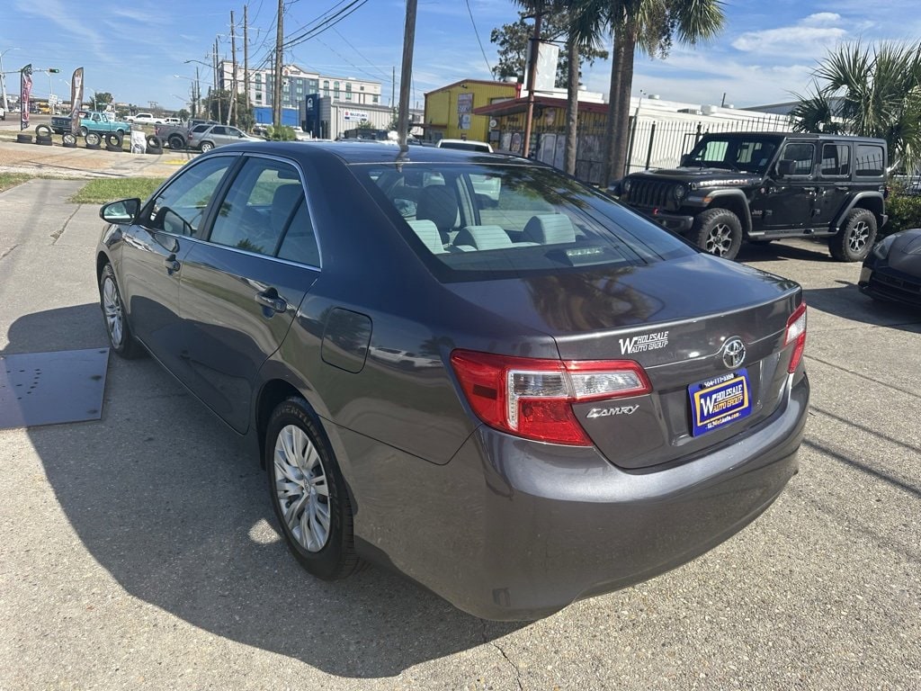 Vehicle image 7 of 23