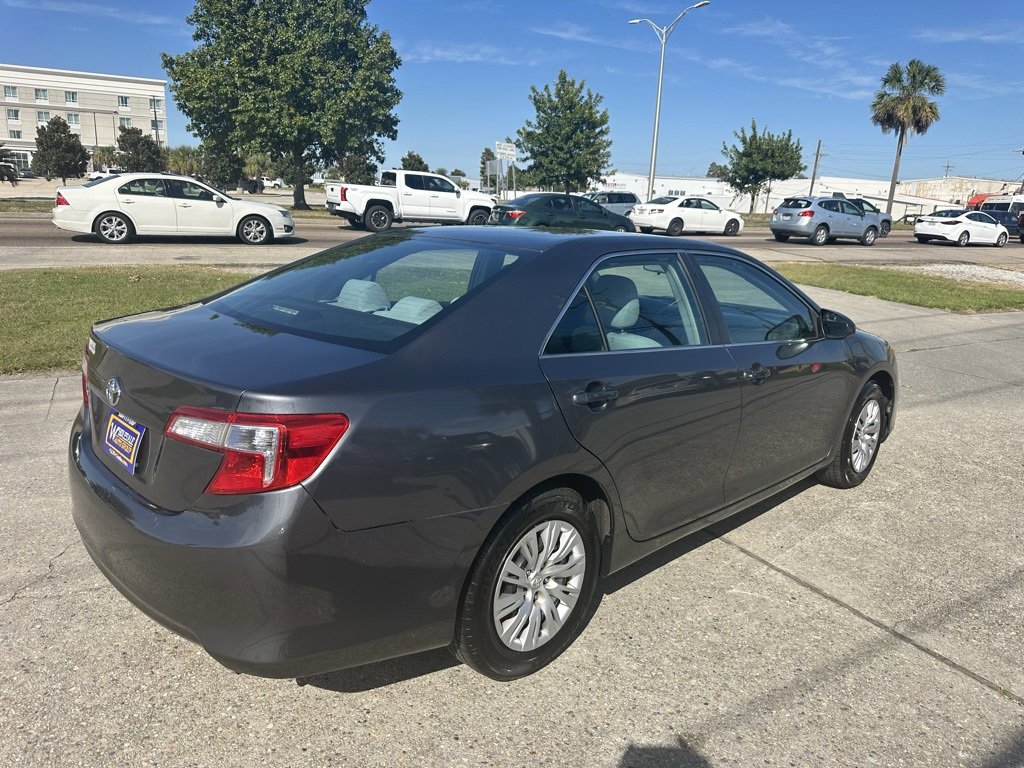 Vehicle image 3 of 23