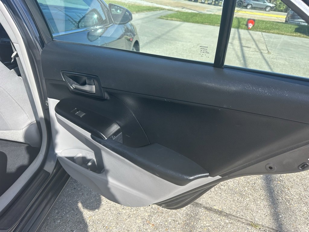 Vehicle image 17 of 23