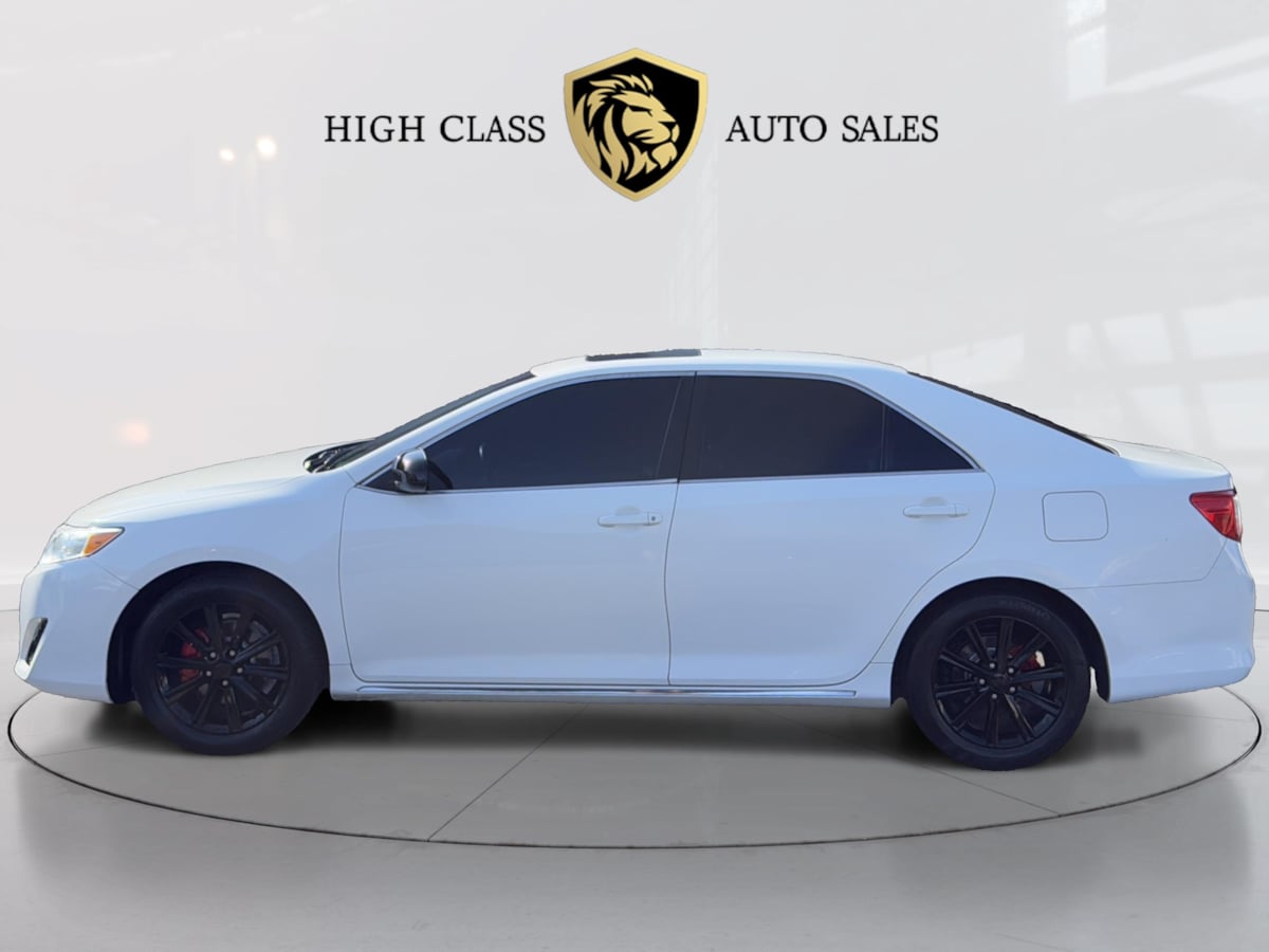 Vehicle image 16 of 71