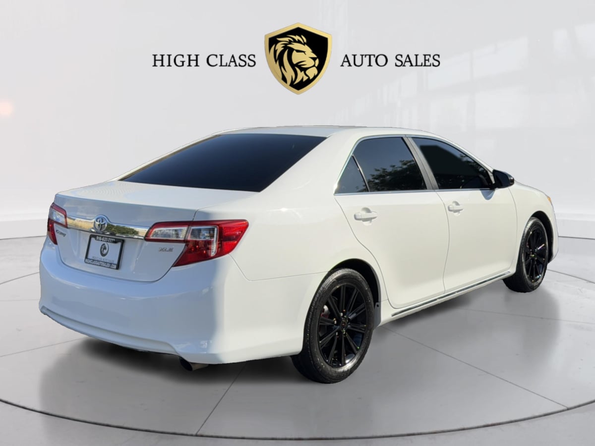 Vehicle image 11 of 71