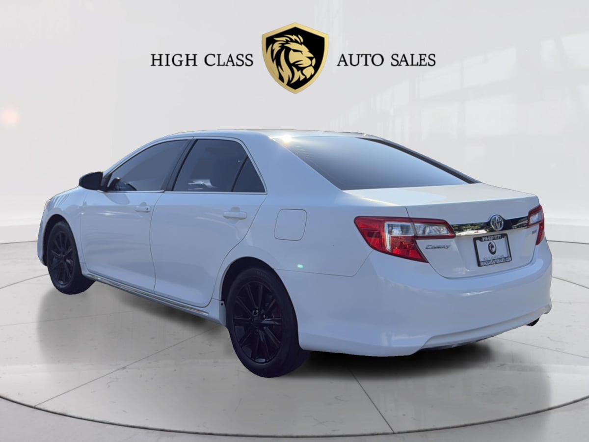 Vehicle image 15 of 71