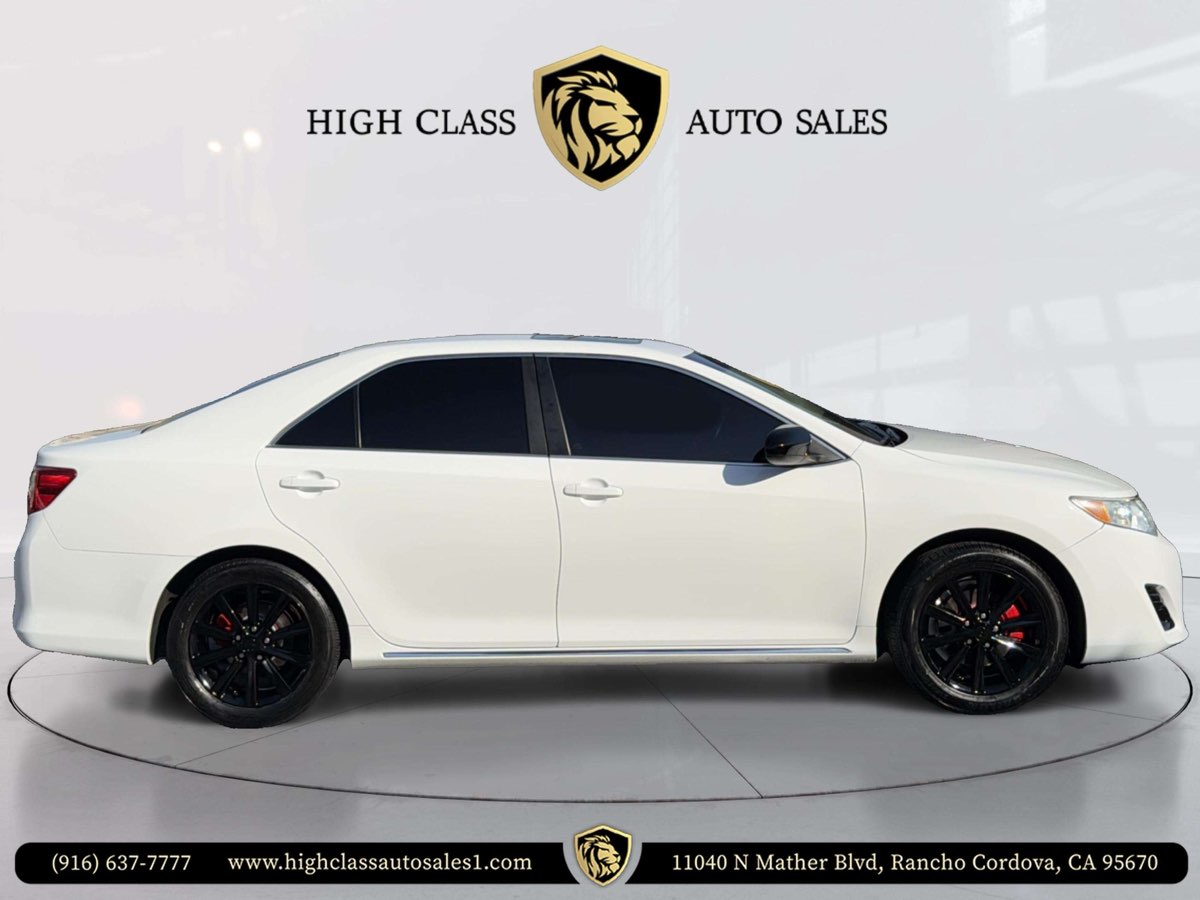 Vehicle image 9 of 71