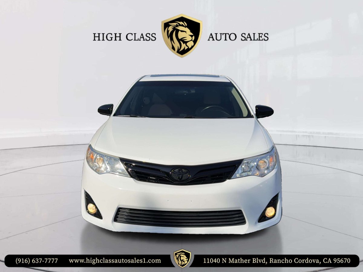 Vehicle image 4 of 71