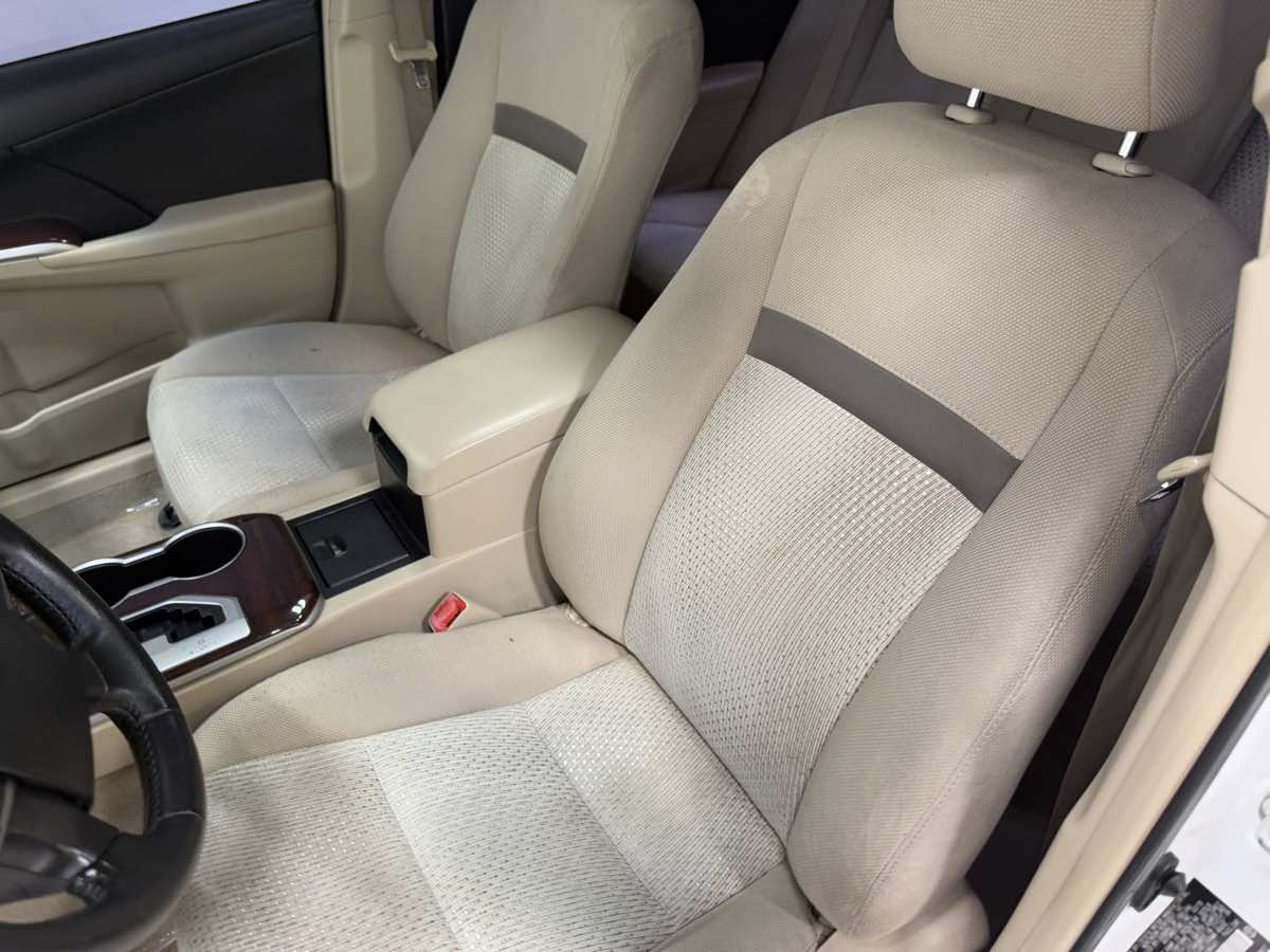 Vehicle image 22 of 71