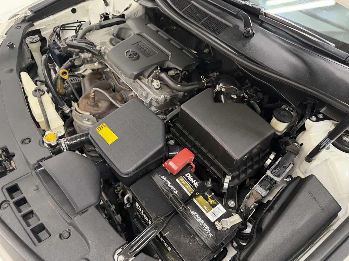 Vehicle image 52 of 71