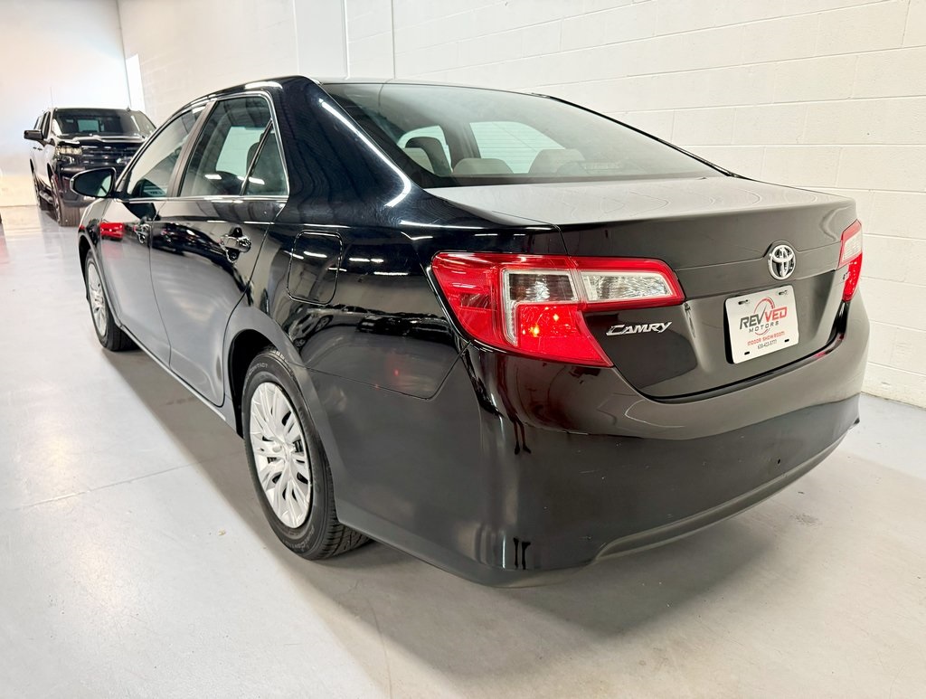 Vehicle image 5 of 40