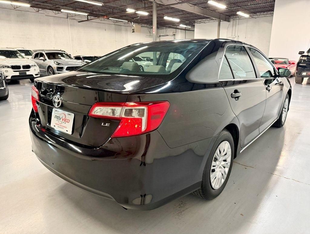 Vehicle image 3 of 40