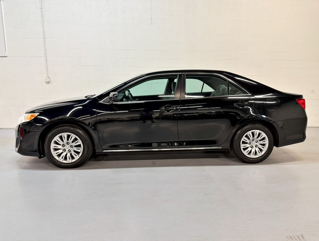 Vehicle image 6 of 40