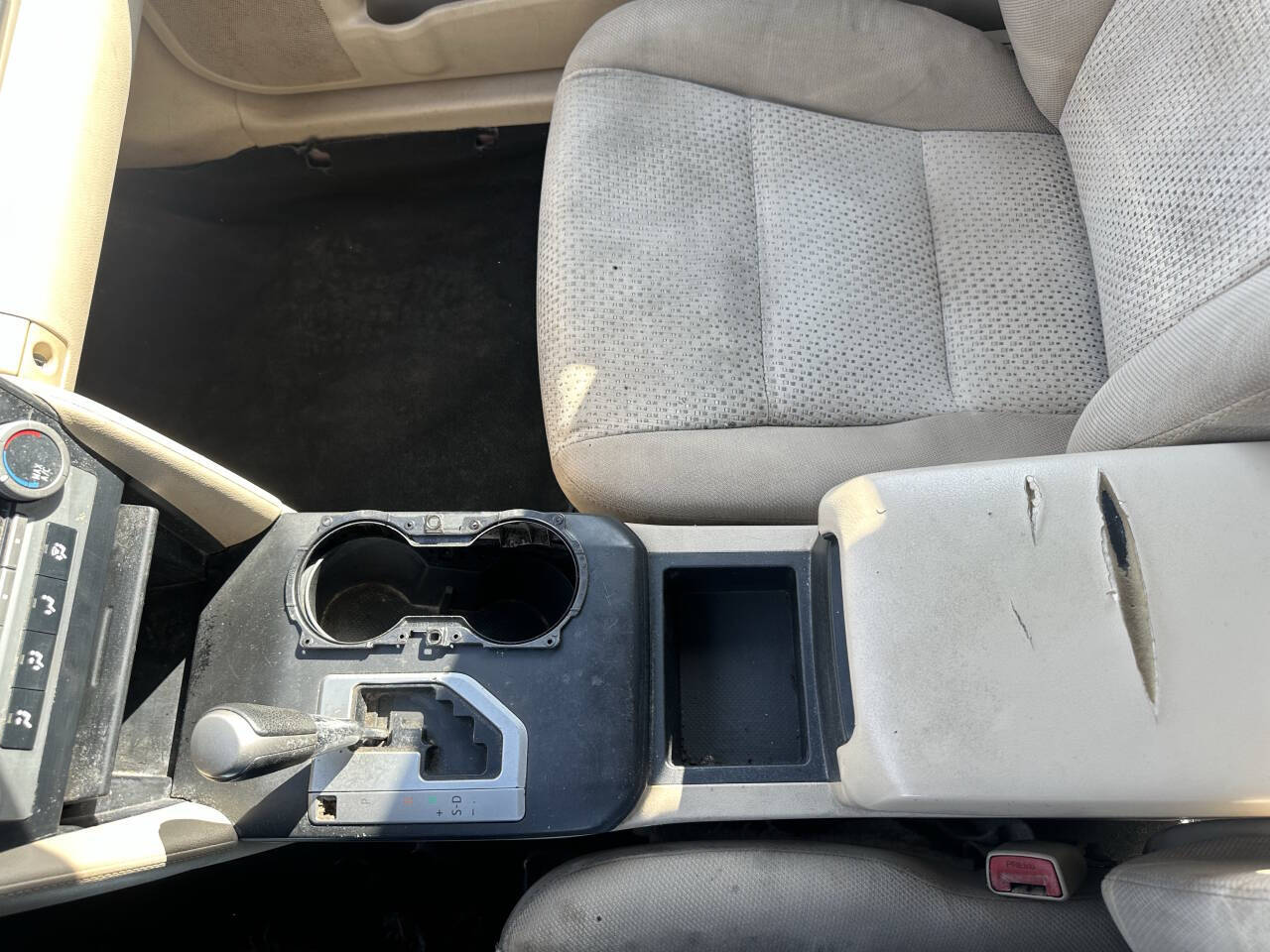 Vehicle image 23 of 24