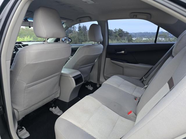 Vehicle image 27 of 36