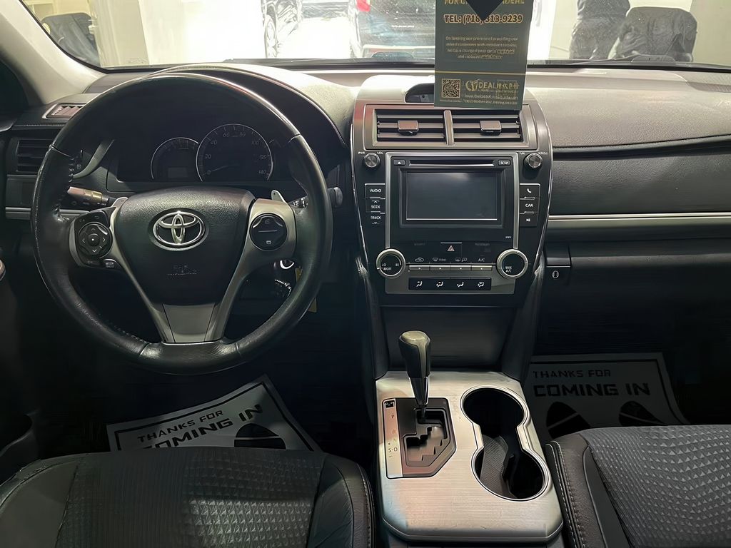 Vehicle image 11 of 26