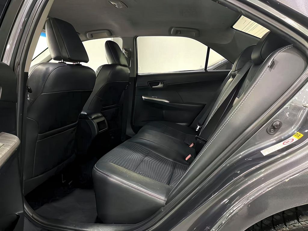 Vehicle image 22 of 26