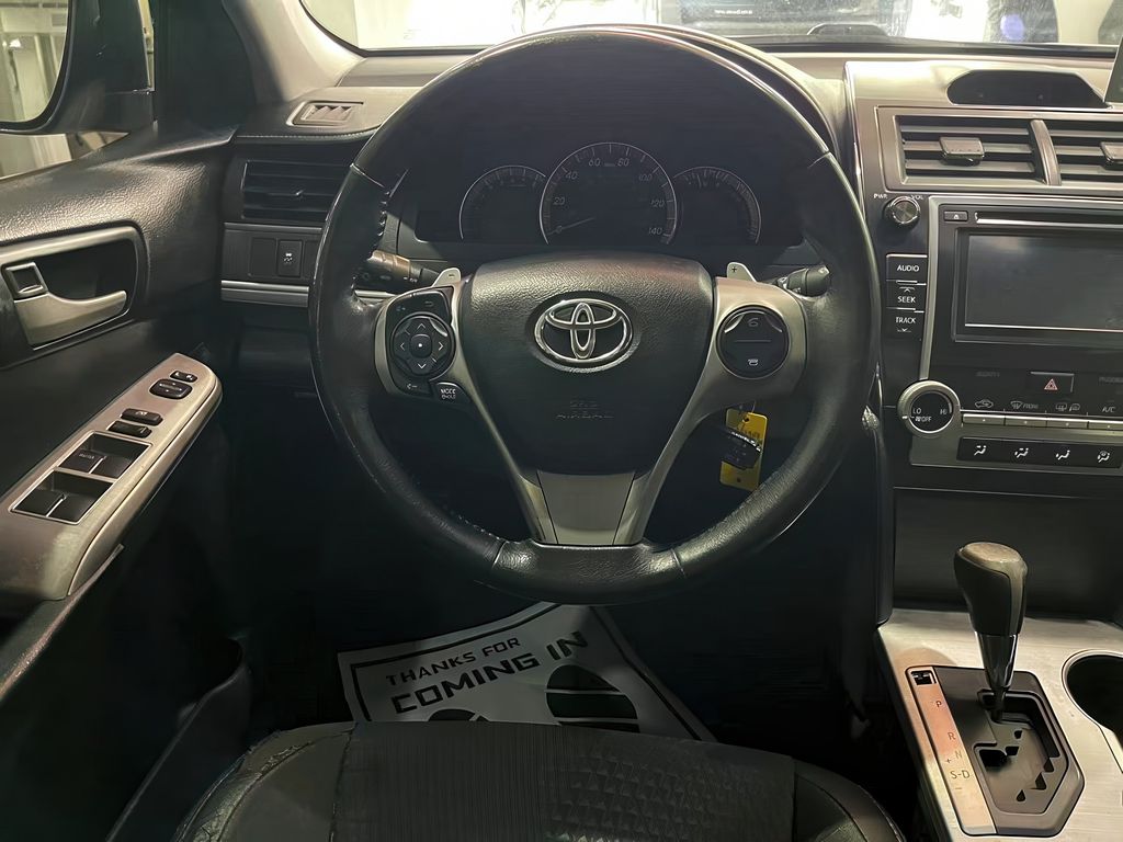 Vehicle image 12 of 26