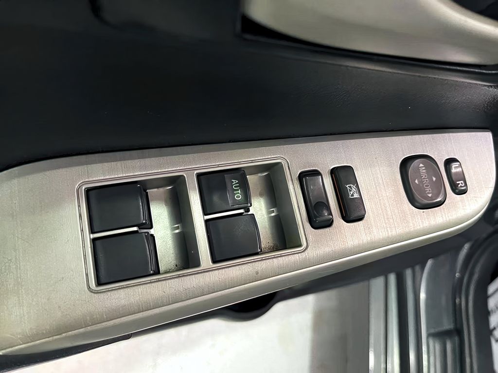 Vehicle image 10 of 26