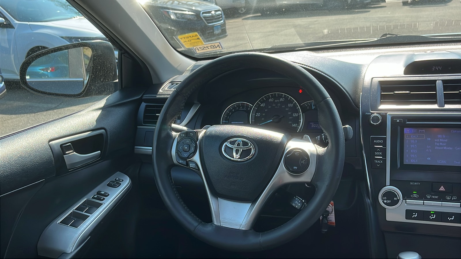Vehicle image 21 of 24