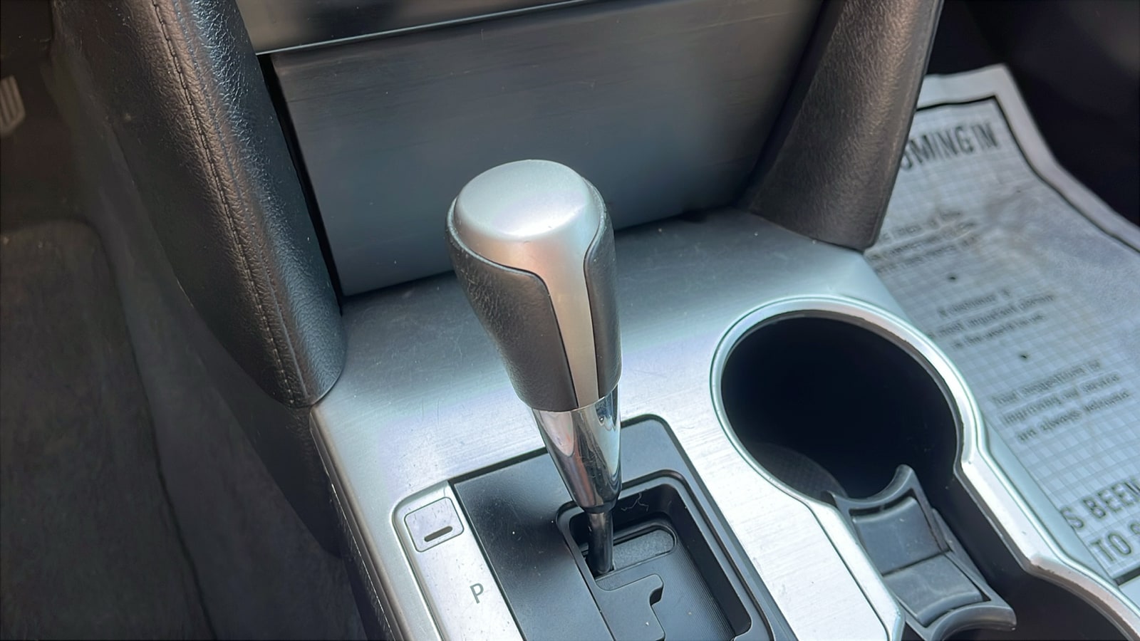 Vehicle image 17 of 24