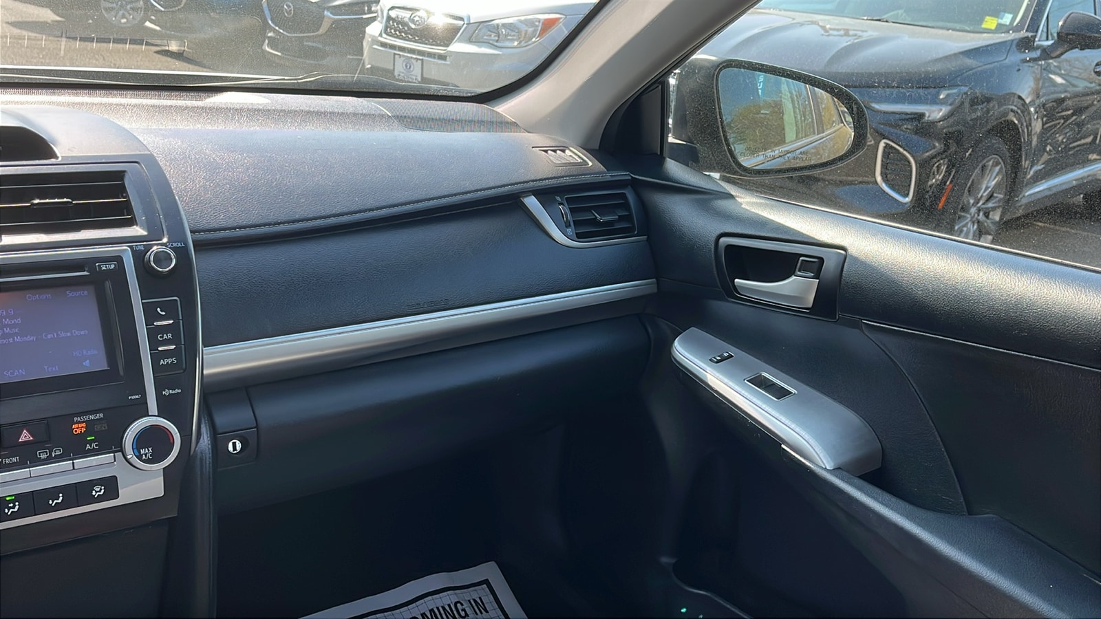 Vehicle image 22 of 24
