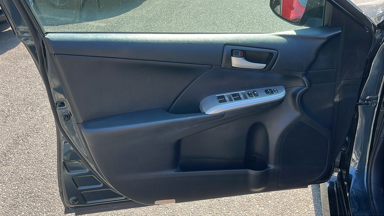 Vehicle image 10 of 24