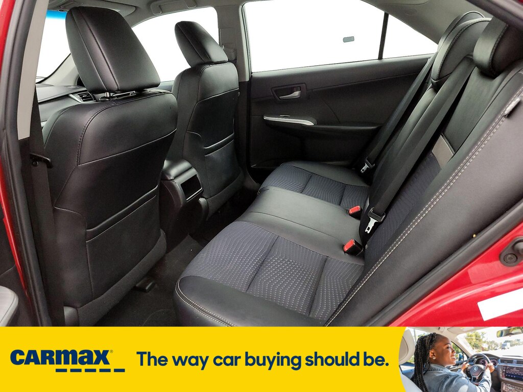 Vehicle image 23 of 27