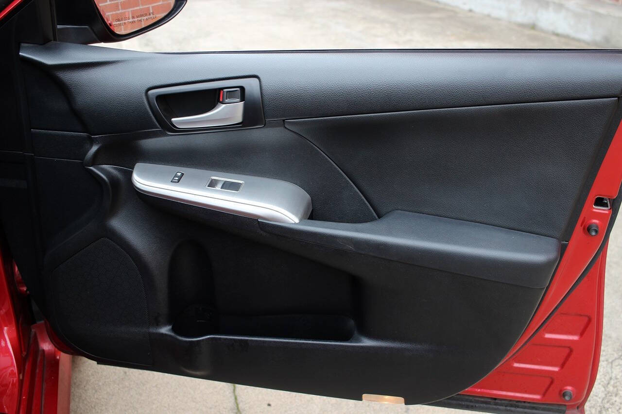 2013 Toyota Camry SE Image 22 of 24