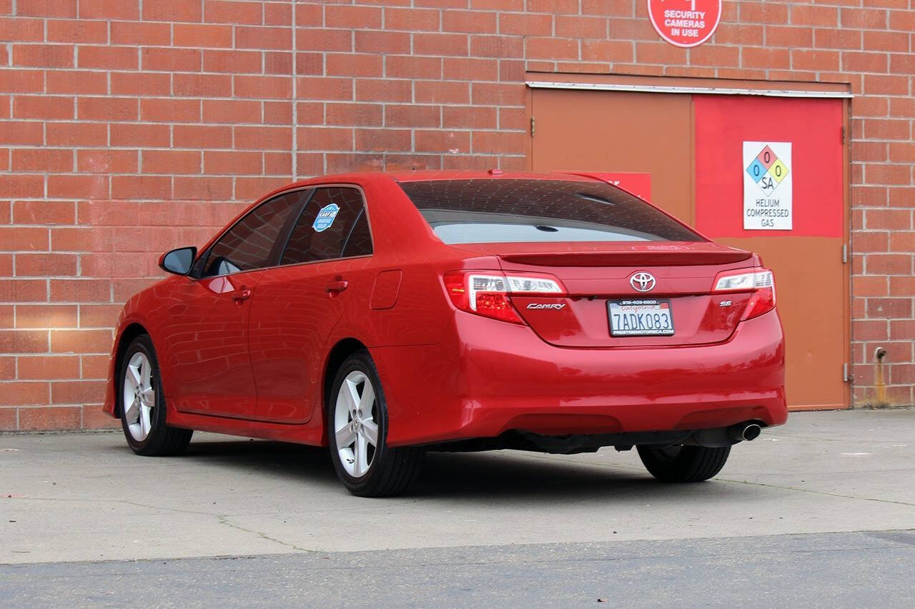 2013 Toyota Camry SE Image 11 of 24